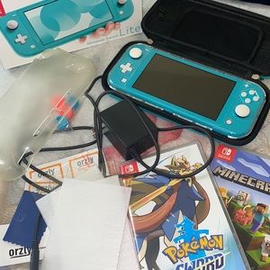 Nintendo Switch Light Turquoise